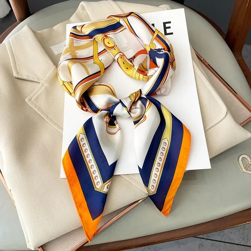 Luxury Bags Design - Foulard Quadrato Sottile in Seta di