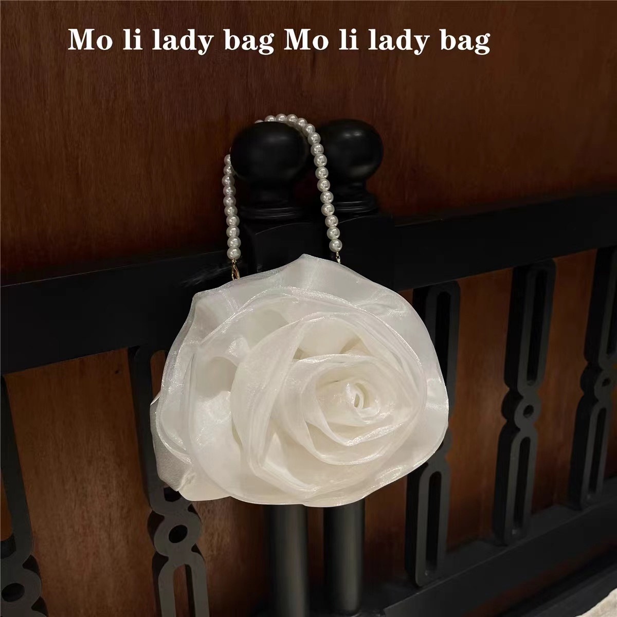 Borsa a mano floreale in raso  - Luxury Bags On Sale recensione e prezzo