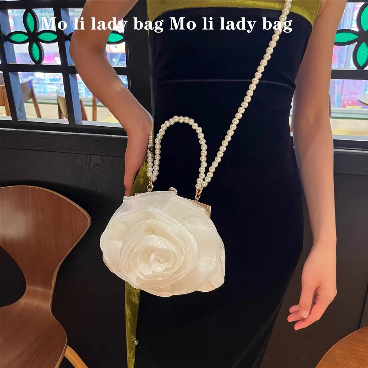 Borsa a mano floreale in raso  - Luxury Bags On Sale recensione e prezzo
