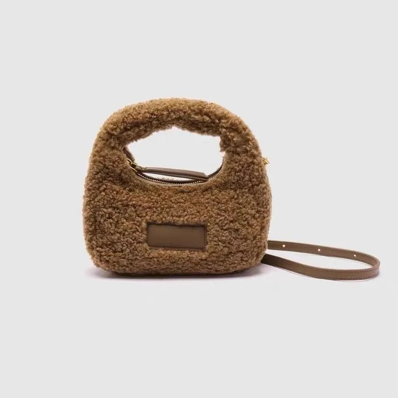 Borsa a mano in lana di agnell - Half Moon Bag Suede recensione e prezzo