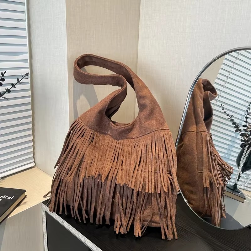 Borse a tracolla con nappe in  - Luxury Bags On Sales recensione e prezzo