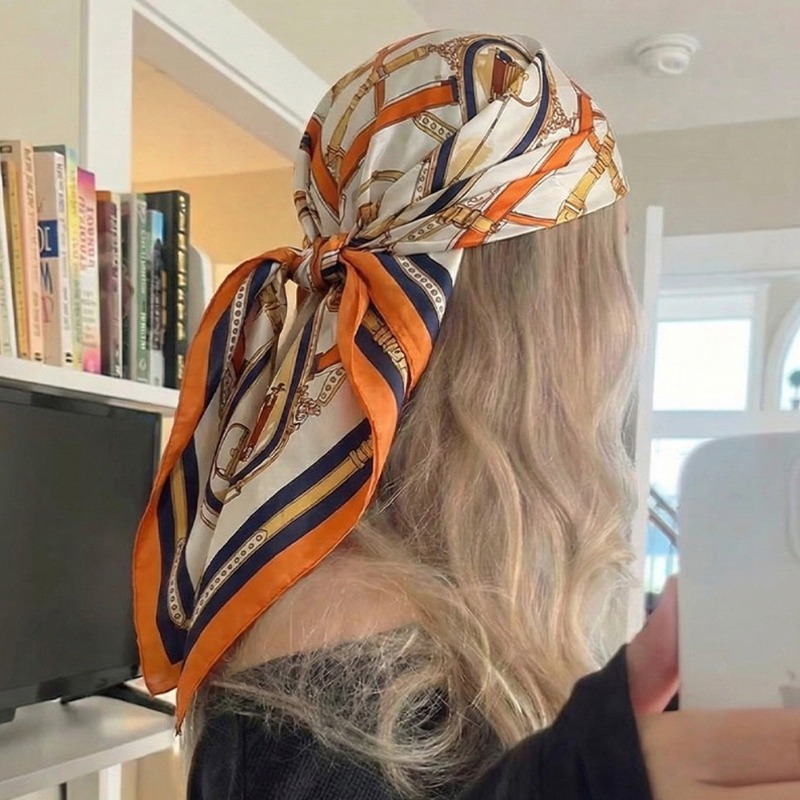 Foulard Quadrato Sottile in Se - Luxury Bags Design recensione e prezzo