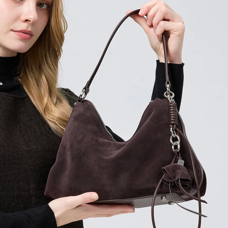 Borsa a Mano Retrò in Vera Pel - Half Moon Bag Suede recensione e prezzo