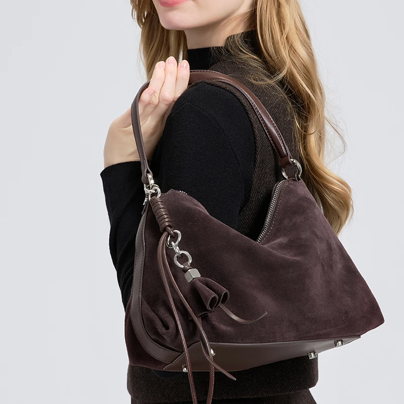 Borsa a Mano Retrò in Vera Pel - Half Moon Bag Suede recensione e prezzo