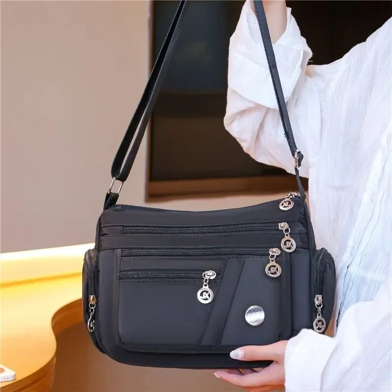 Borsa a tracolla multifunziona - Accordion Wallet Zip recensione e prezzo