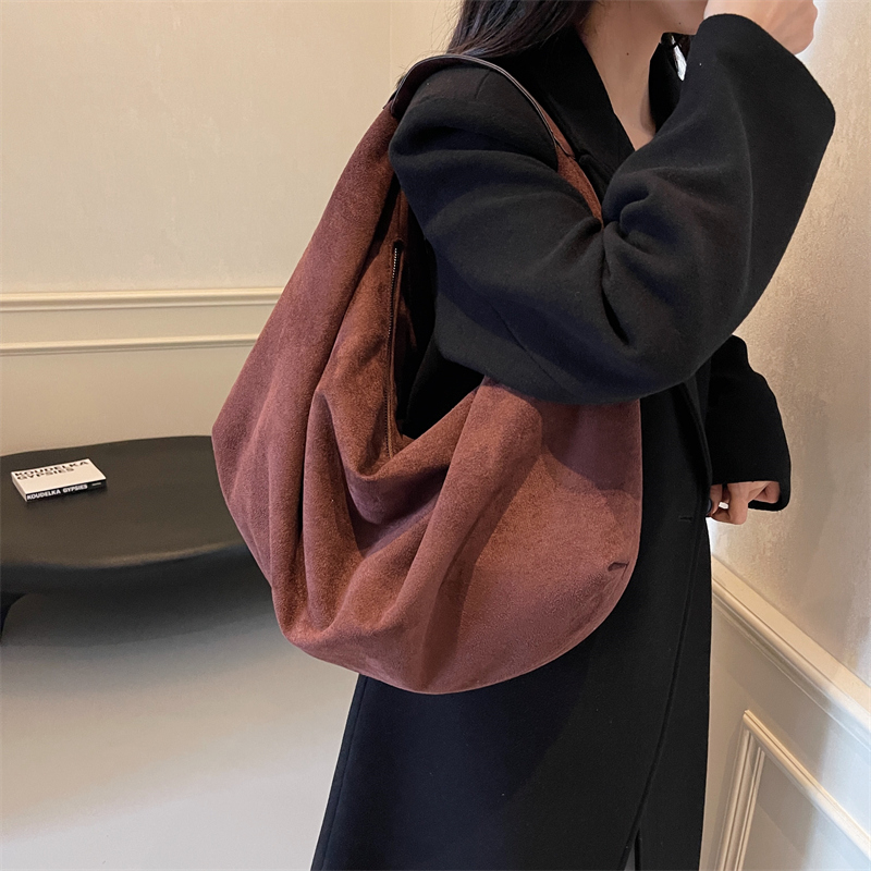 Borse a mezza luna da donna bo - Half Moon Bag Suede recensione e prezzo