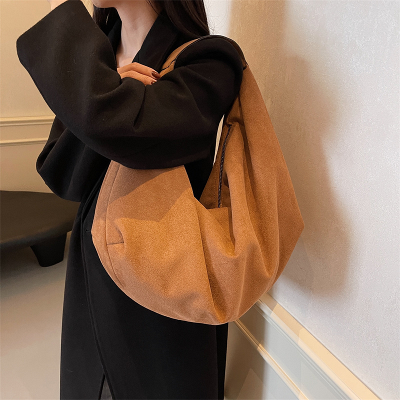 Borse a mezza luna da donna bo - Half Moon Bag Suede recensione e prezzo