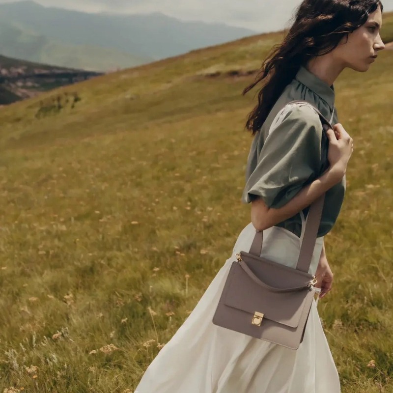 Borsa a Tracolla Numéro Sept p - Luxury Bags Gold recensione e prezzo