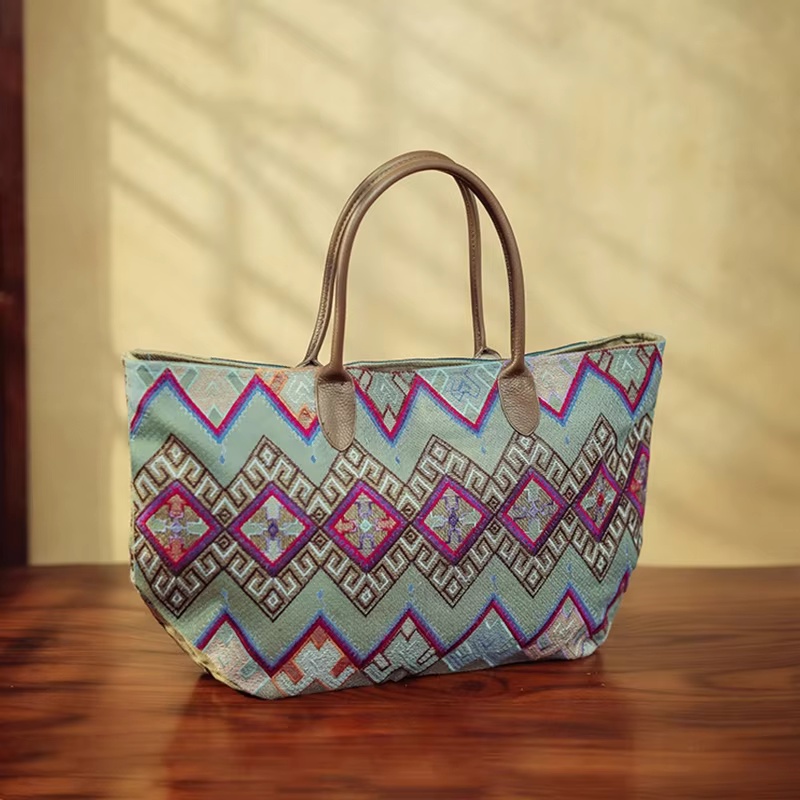 Borse tote ricamate originali  - Luxury Bags On Sales recensione e prezzo